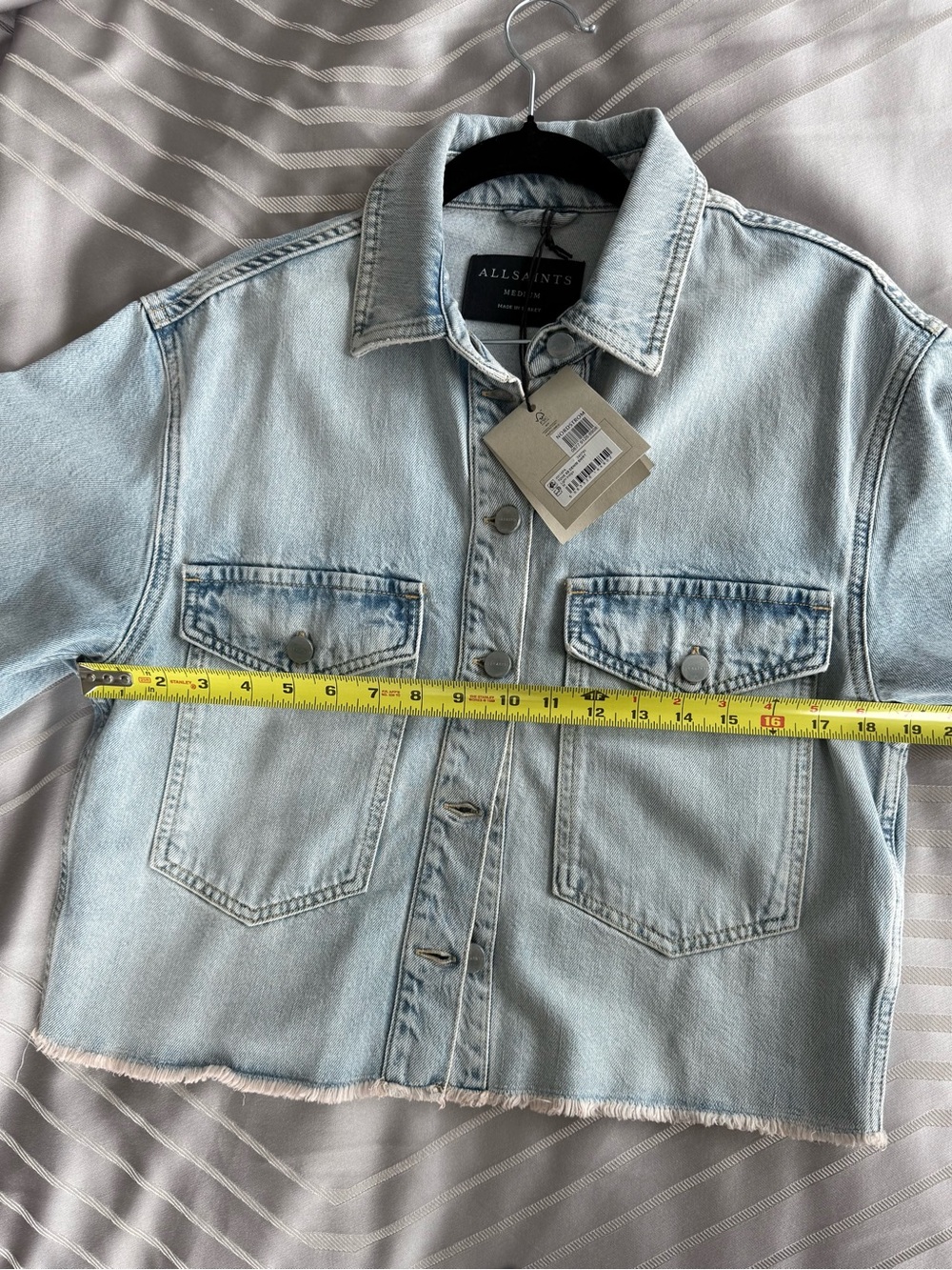 NWT AllSaints Women’s Short Sleeve Light Wash Denim Button-Up Shirt Jacket - M - Picture 9 of 10